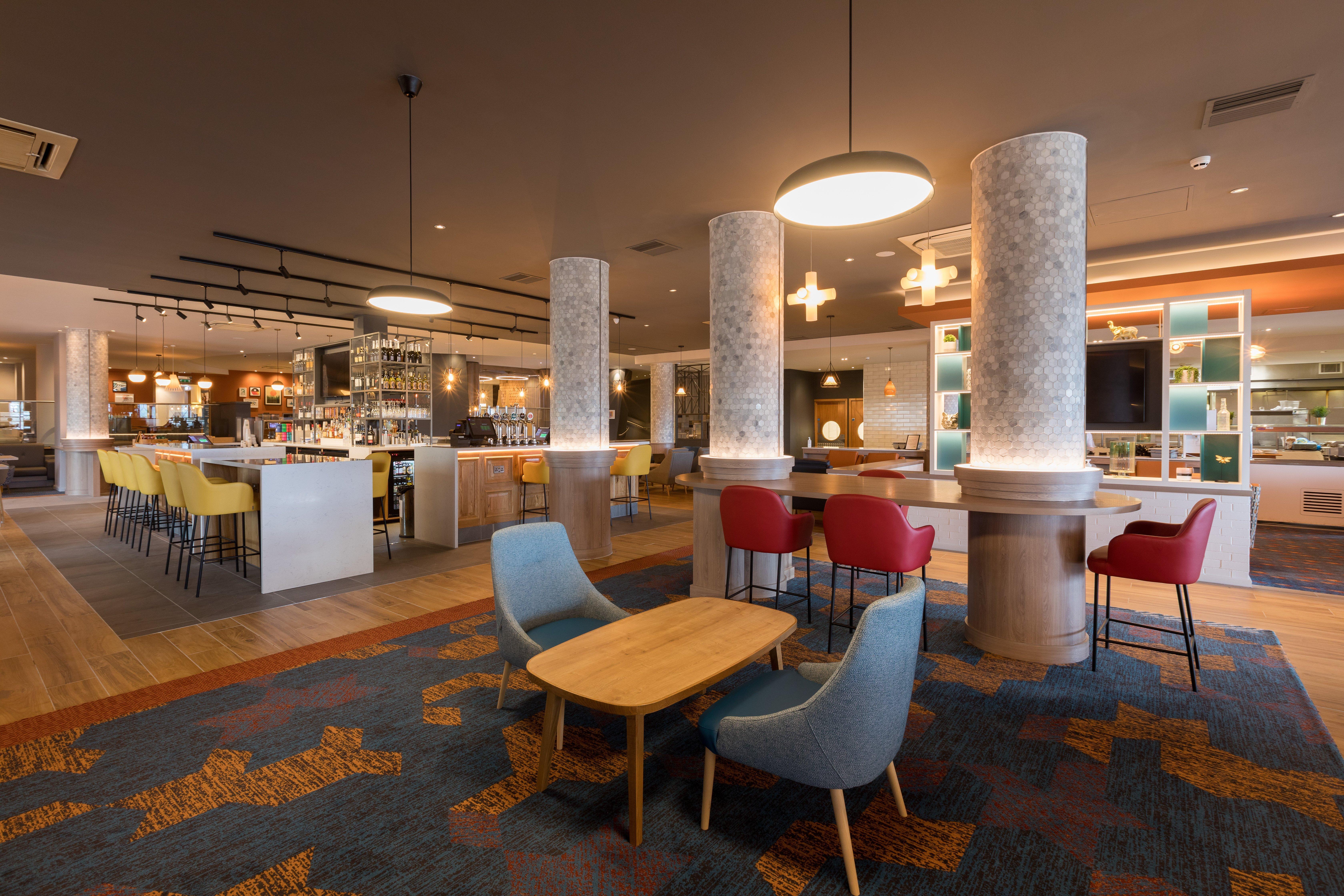 Holiday Inn Edinburgh Zoo By Ihg Exterior photo