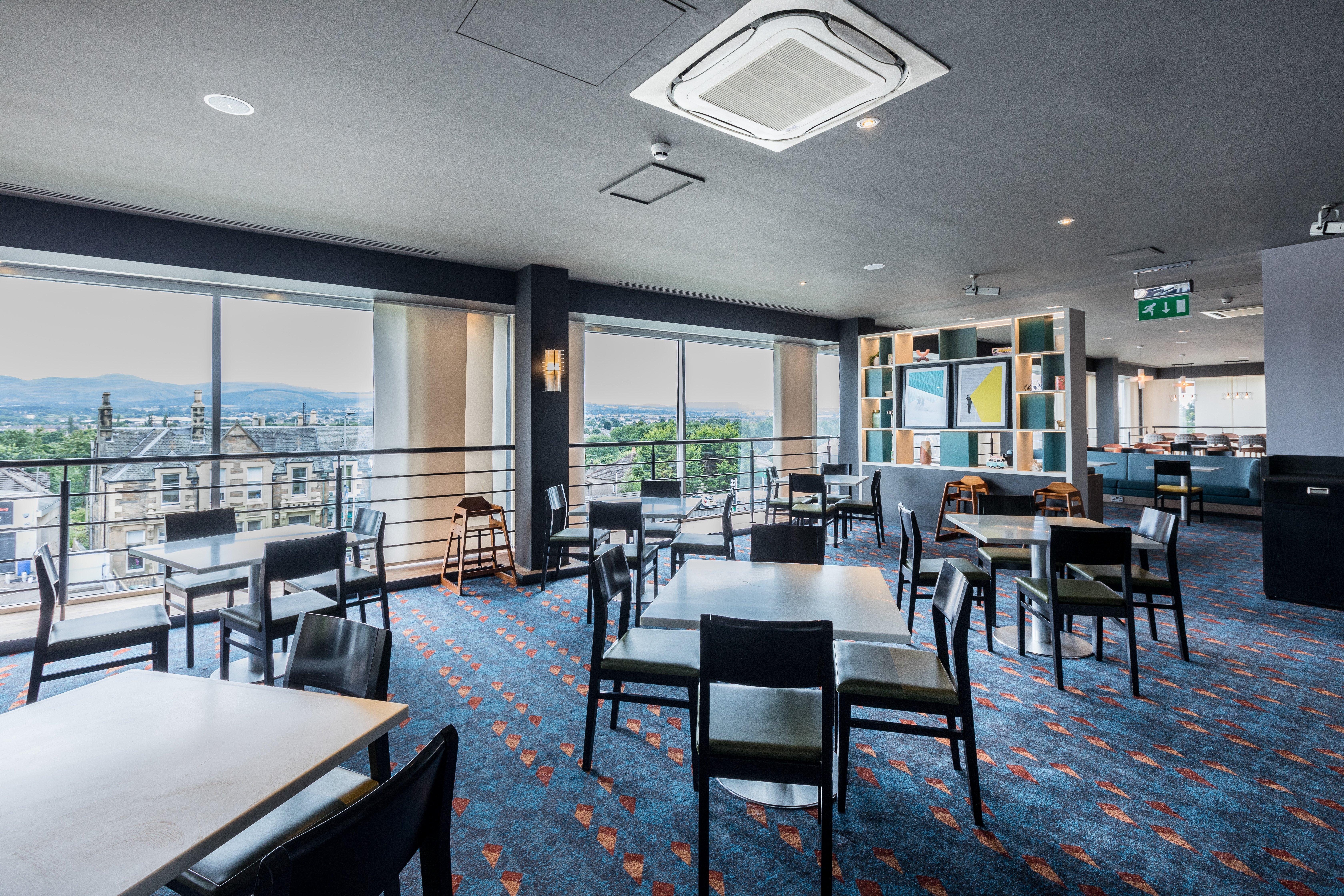 Holiday Inn Edinburgh Zoo By Ihg Exterior photo