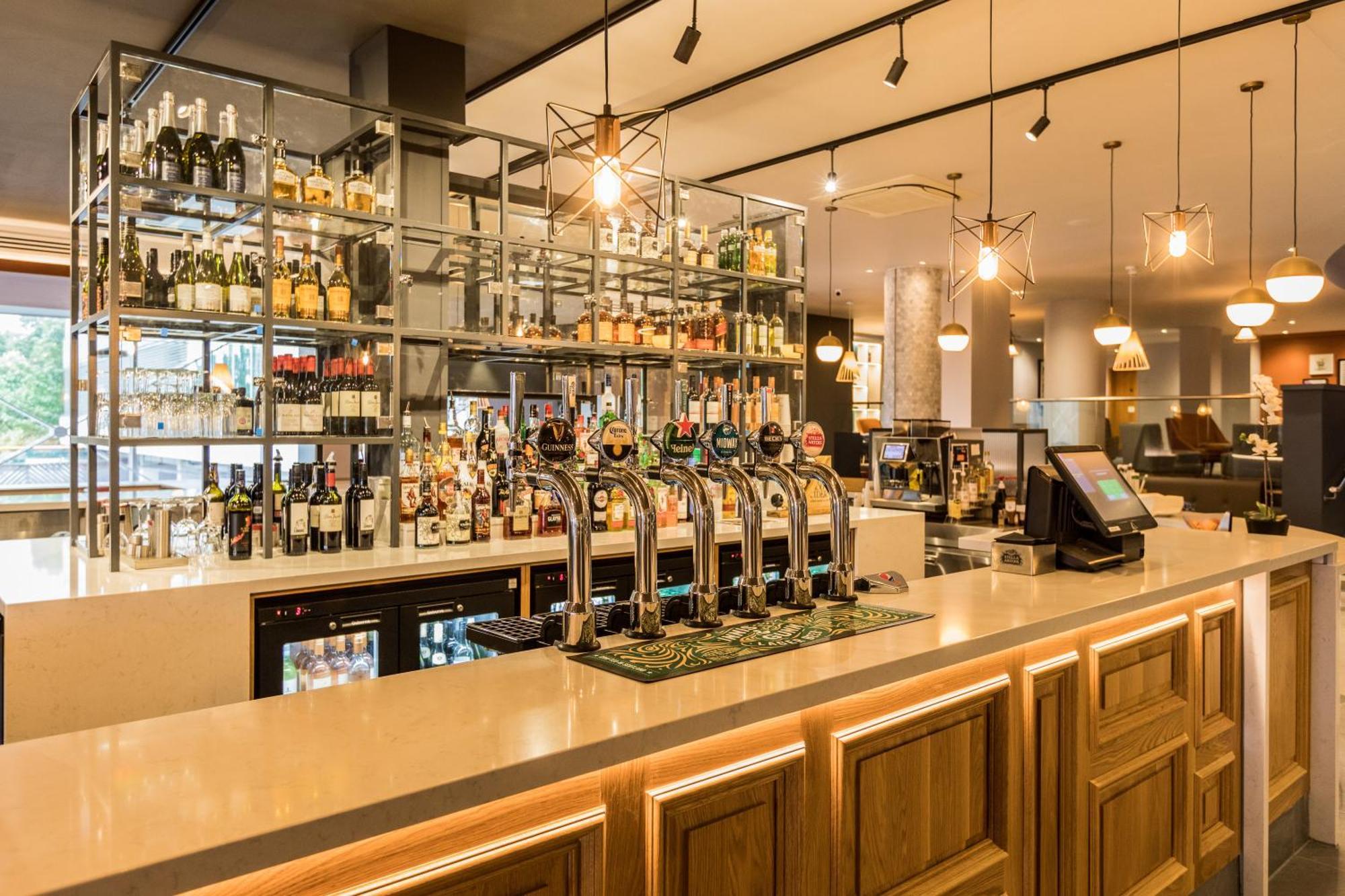 Holiday Inn Edinburgh Zoo By Ihg Exterior photo