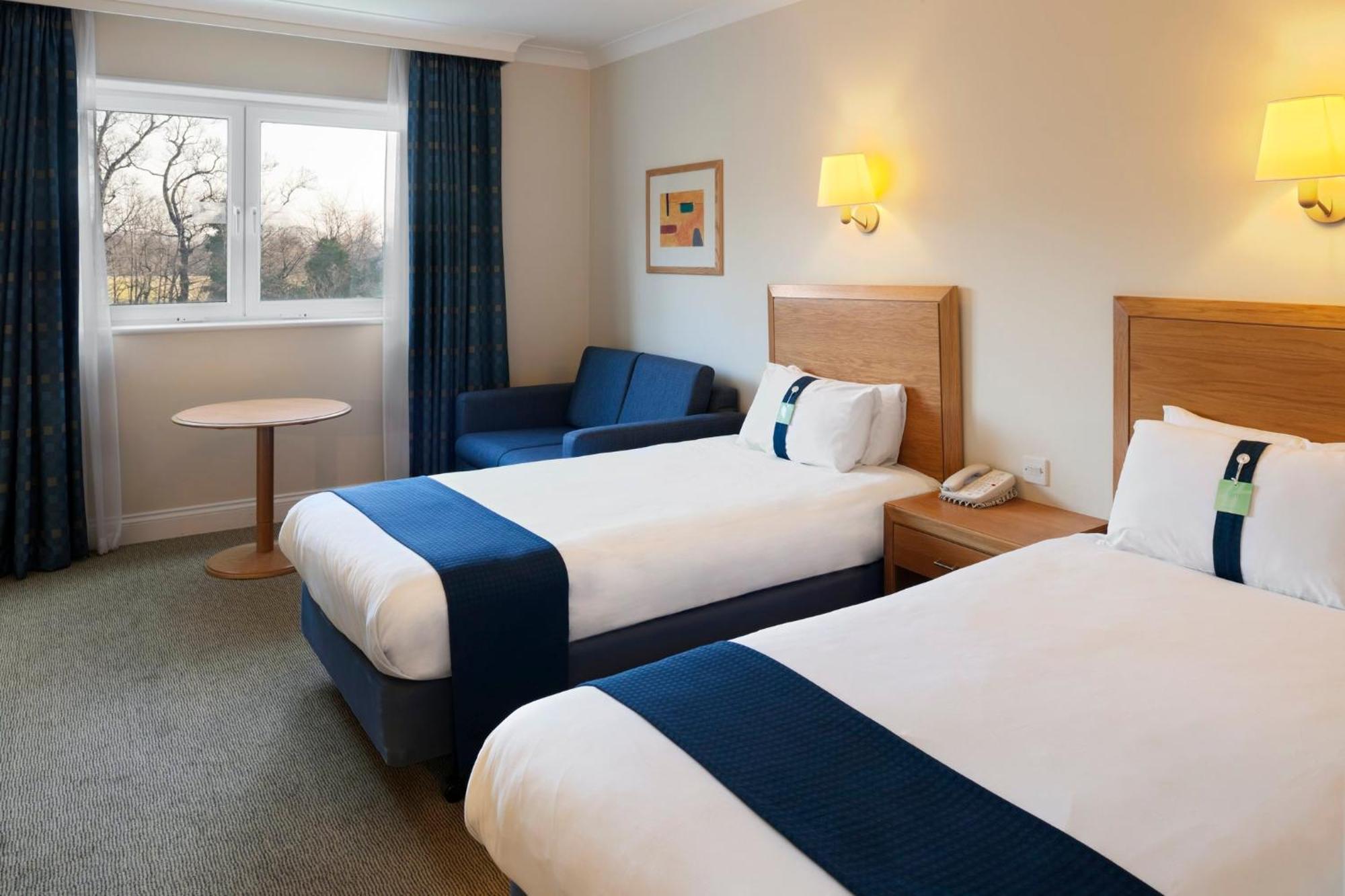 Holiday Inn Edinburgh Zoo By Ihg Exterior photo