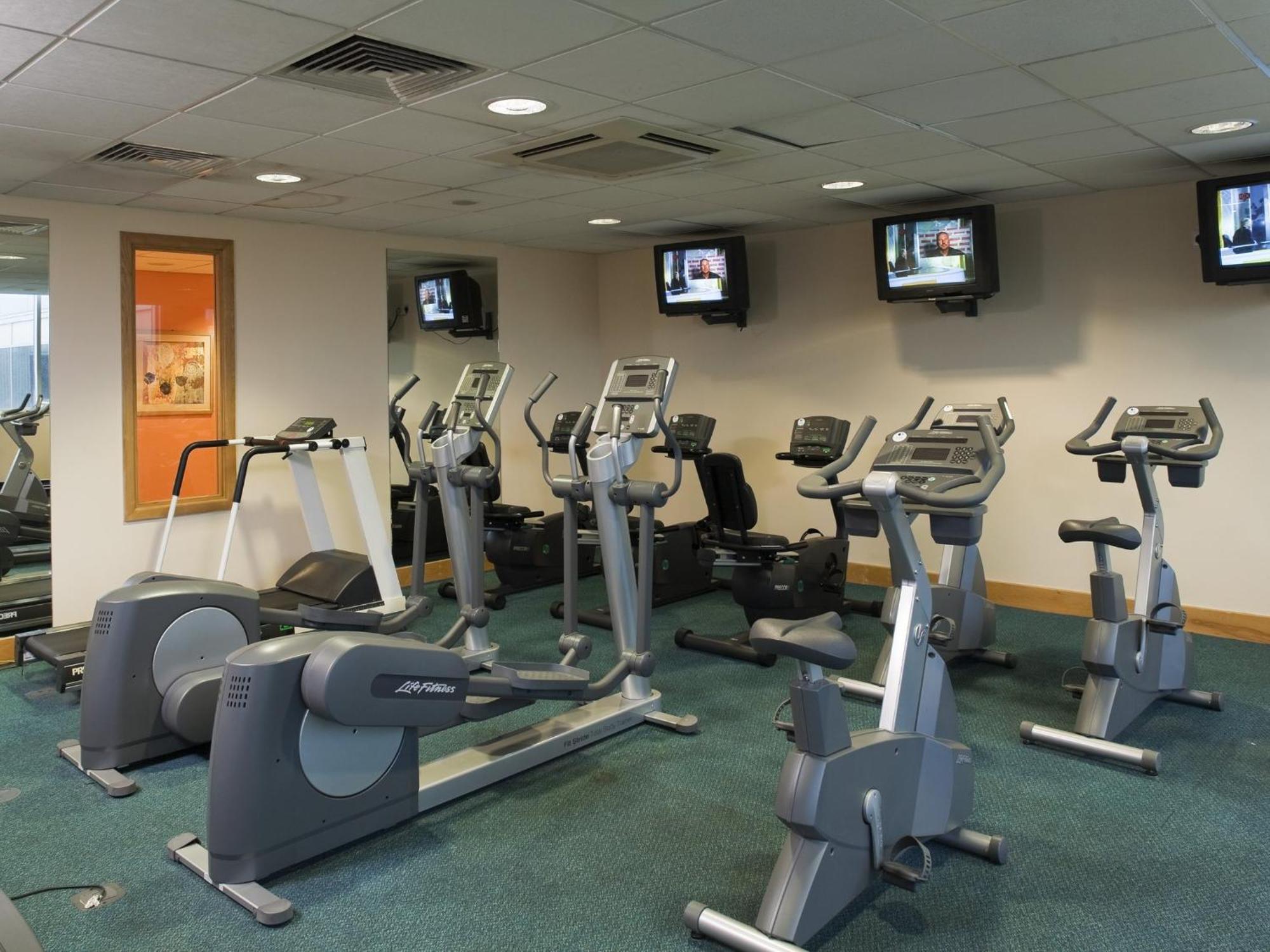 Holiday Inn Edinburgh Zoo By Ihg Exterior photo